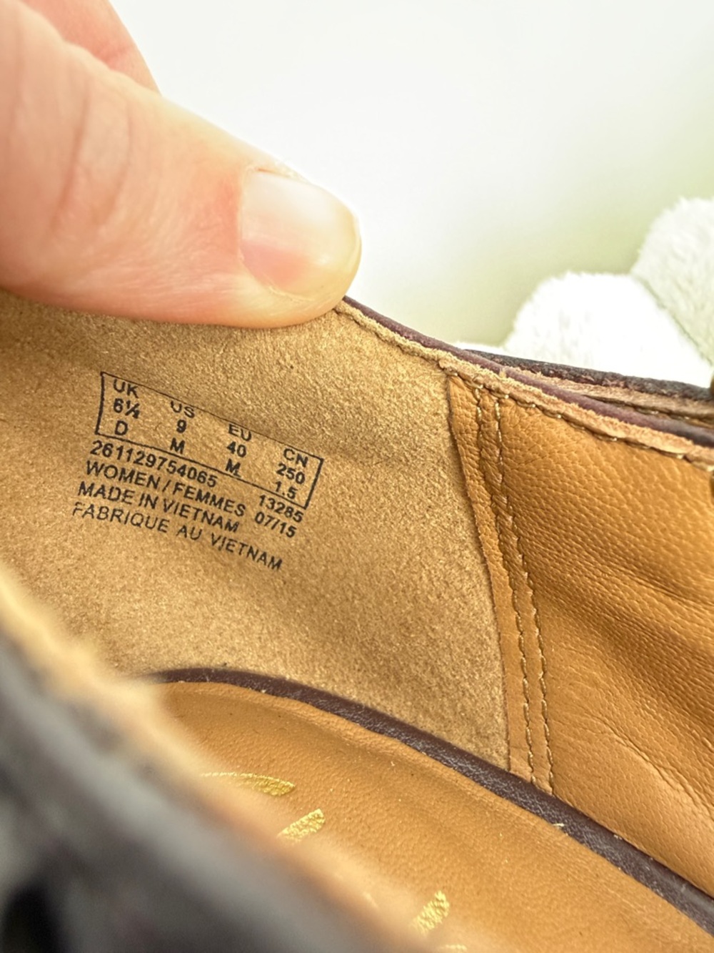 Clarks SOLD - Picture 3 of 11